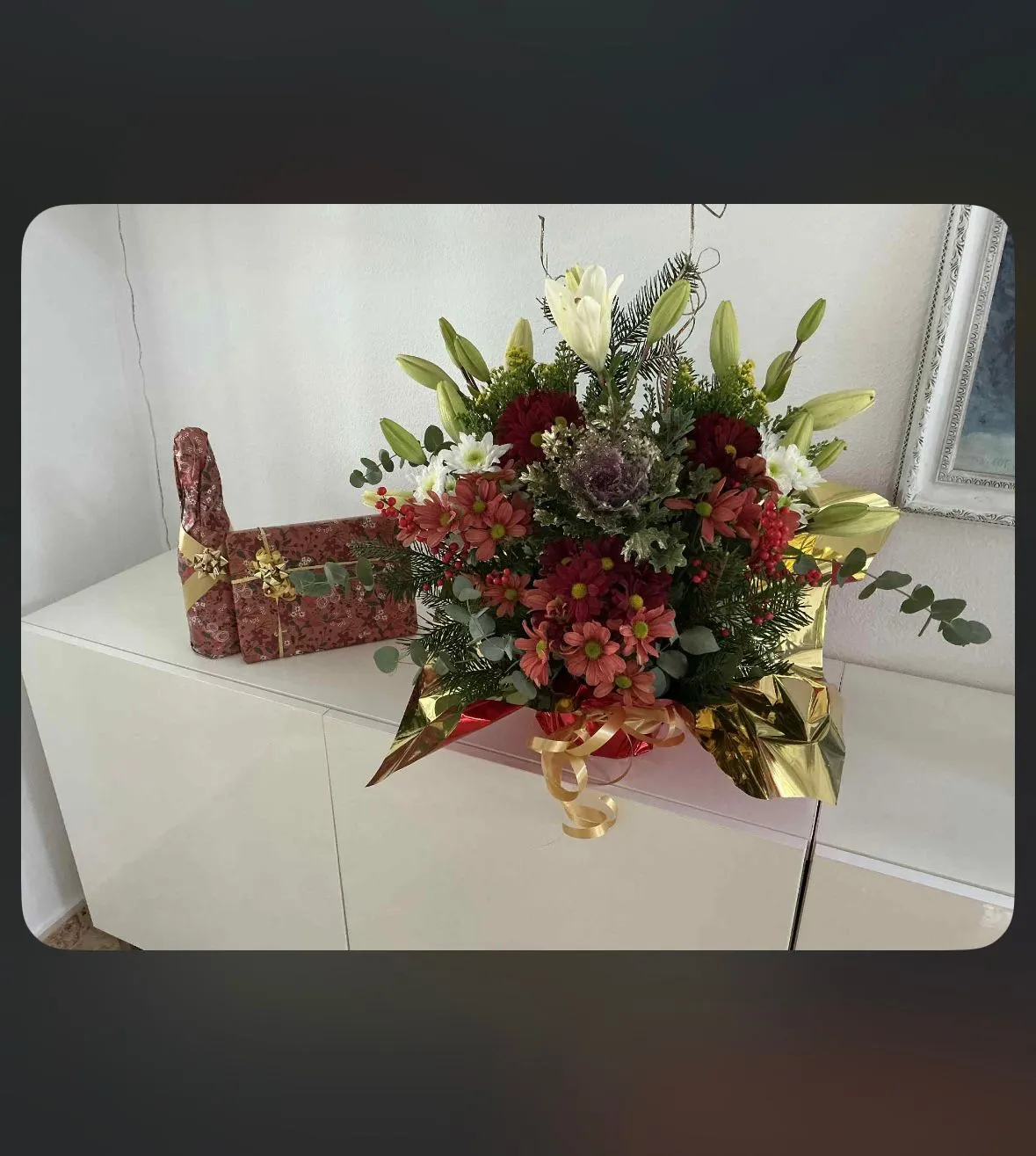 A seasonal Christmas arrangement by Blooming Marvellous