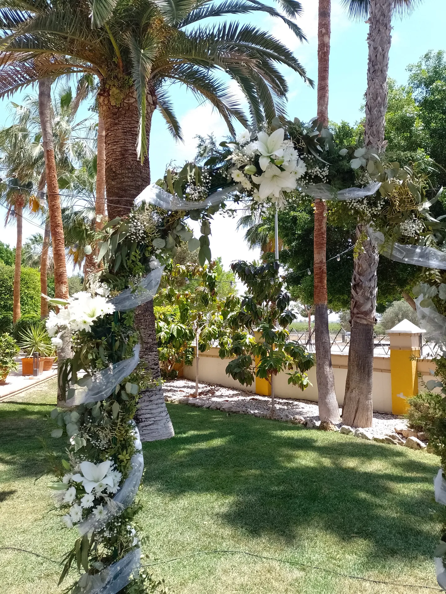 Wedding flowers by Blooming Marvellous
