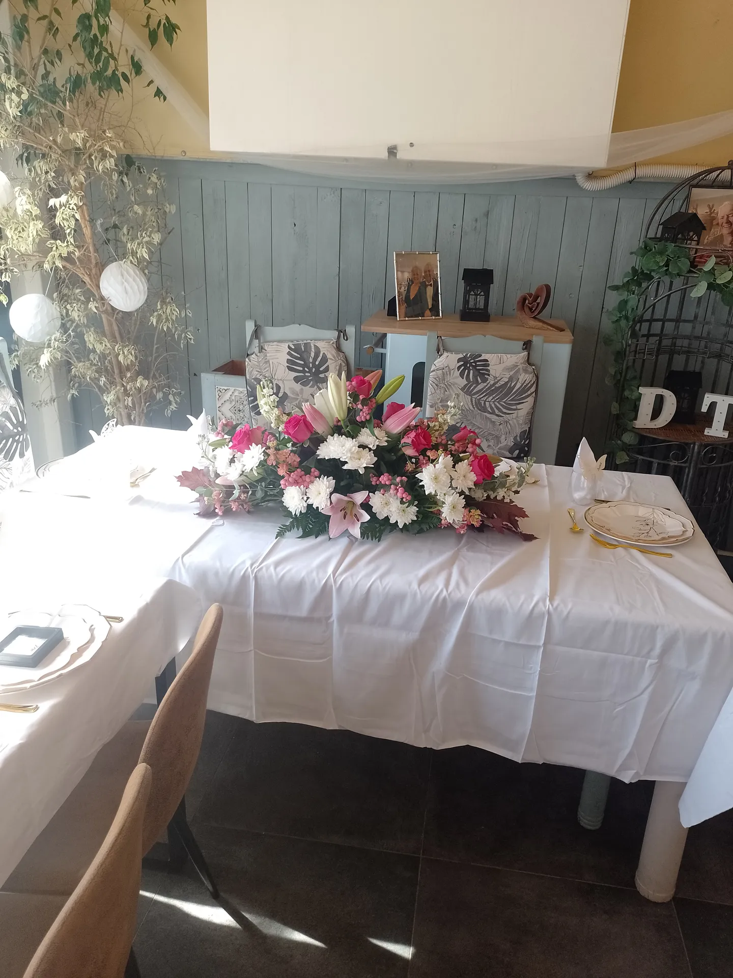 Wedding flowers by Blooming Marvellous